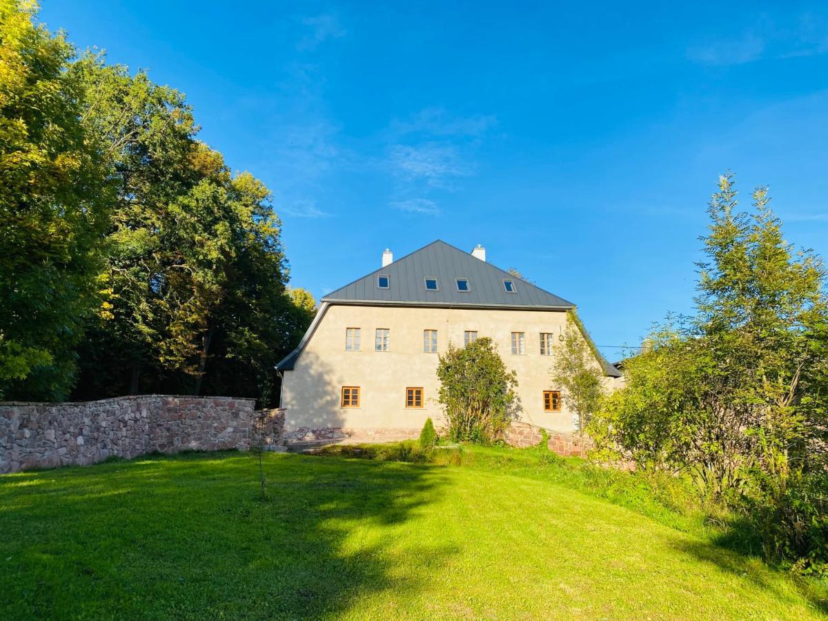 Zamek Sarny - Schloss Scharfeneck Klodzko Exterior photo